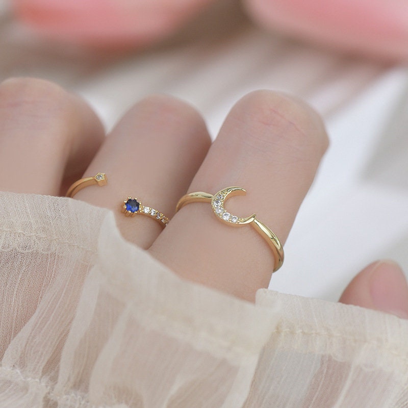 CRESENT AFFINITY Moon and Star 2 Pieces Matching Ring Set, Creative Elegant Statement Gold Ring, Bestie Friendship Romantic Ring Set