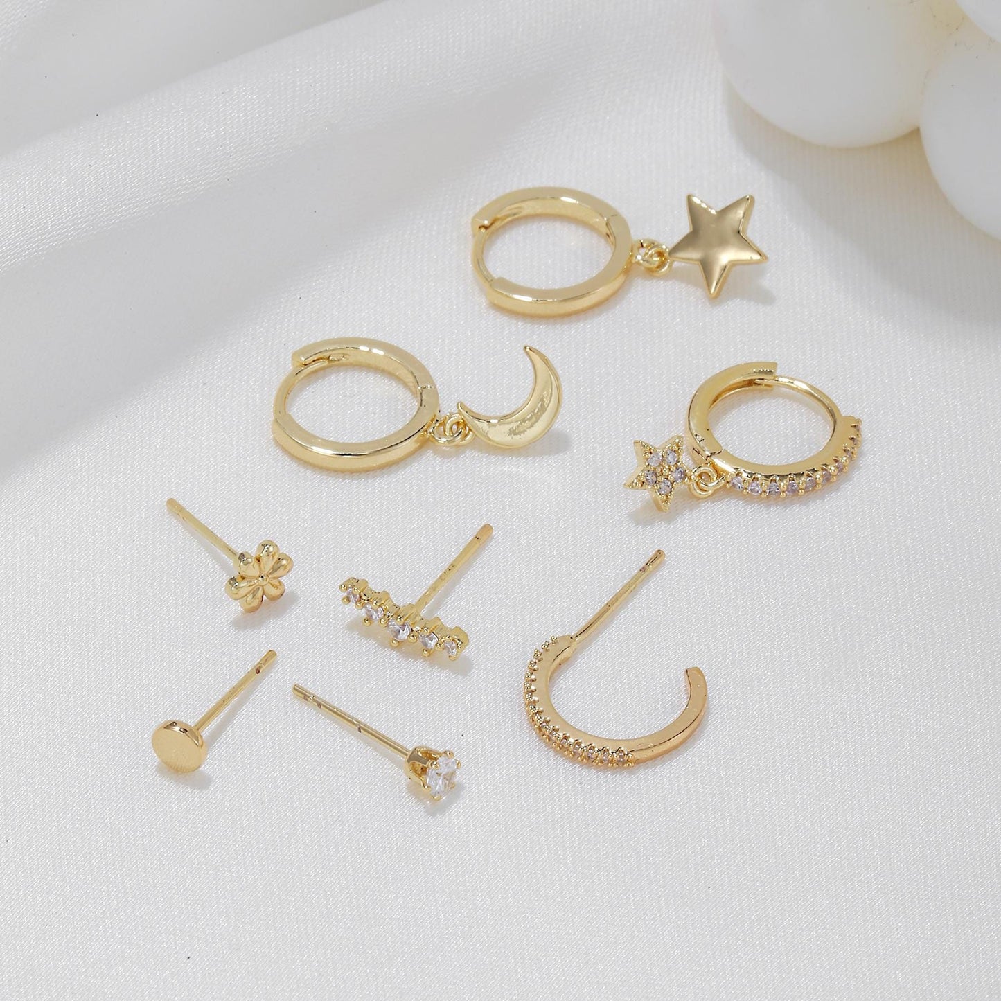 IDOL - Multiple Elegant Piercing Minimalist Earrings Set For Her, Celestial Moon And Star Mismatched Dainty Shiny Bright Earrings Set